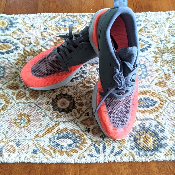 Nike Shoes - Nike Odyssey